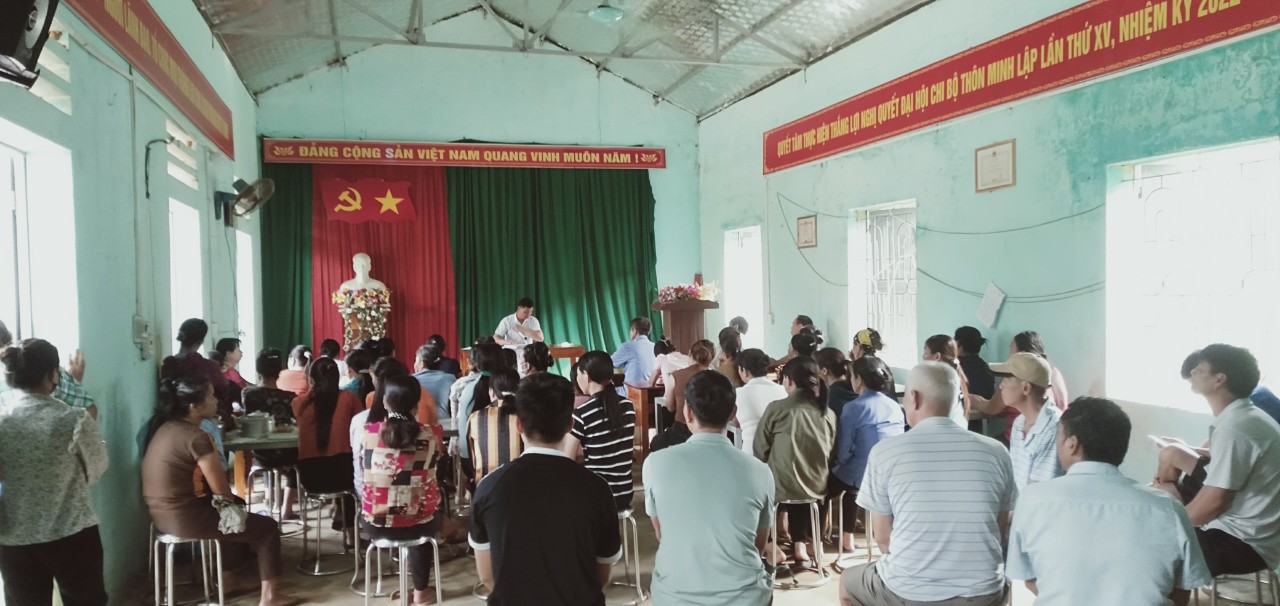 Hội đồng tuyên truyền phố biến giáo dục pháp luật xã Quang Minh tổ chức tuyền truyền tại thông Minh Lập