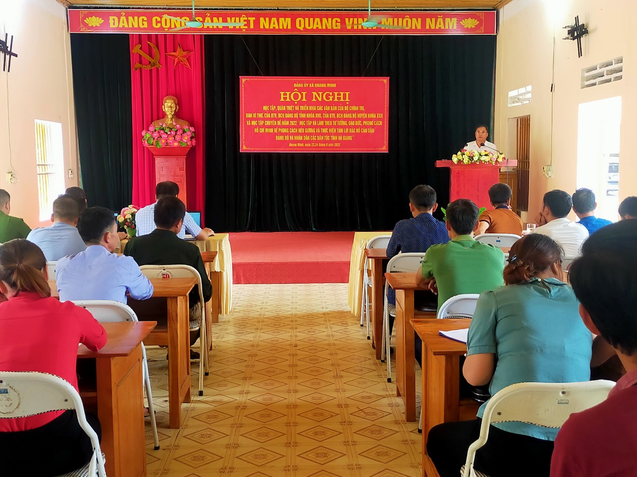 Đảng ủy xã Quang Minh tổ chức Hội nghị quán triệt, truyền đạt các Văn bản của trung ương, của tỉnh, của huyện và triển khai chuyên đề “Học tập và làm theo tư tưởng, đạo đức, phong cách Hồ Chí Minh”